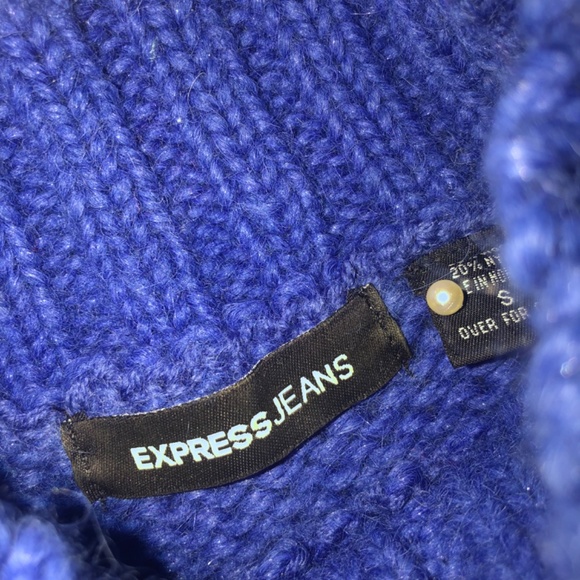 SALE Like New Express Winter sweater - Picture 4 of 4